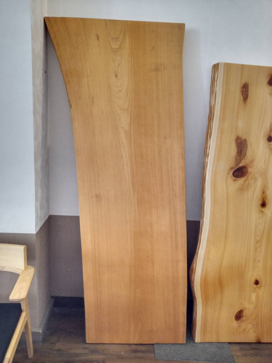檜（ヒノキ） 一枚板 - 一枚板専門店 MIZUMA家具 ミュージアム三潴銀行 