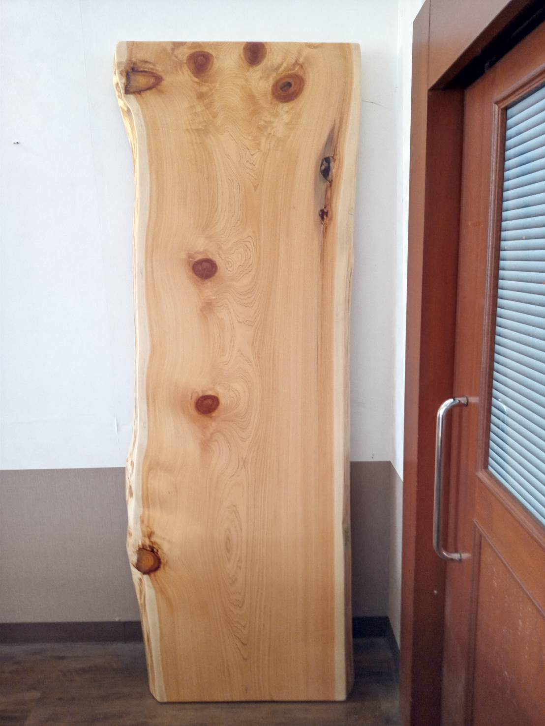 檜（ヒノキ） 一枚板 - 一枚板専門店 MIZUMA家具 ミュージアム三潴銀行 
